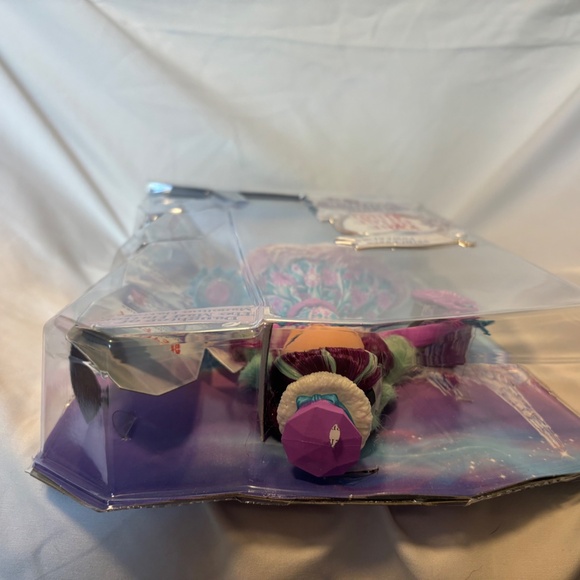 Madeline Hatter Ever After High Epic Winter Doll - Picture 10 of 11